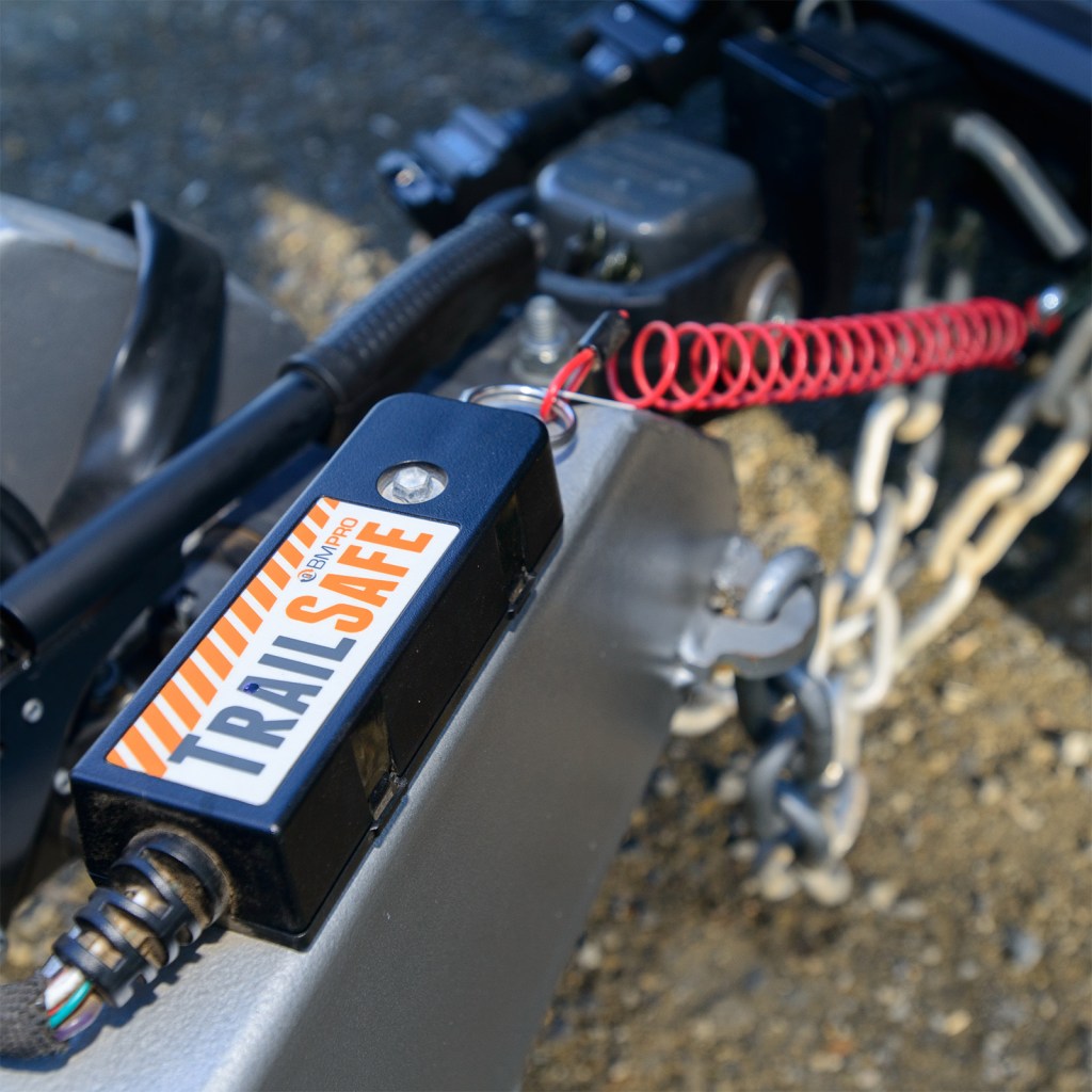 Trailer drawbar with safety chains and a TrailSafe breakaway unit